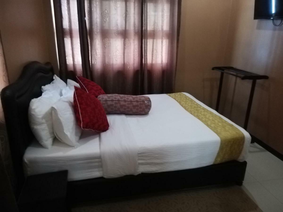 Beach Arena Inn Хулхумале Экстерьер фото
